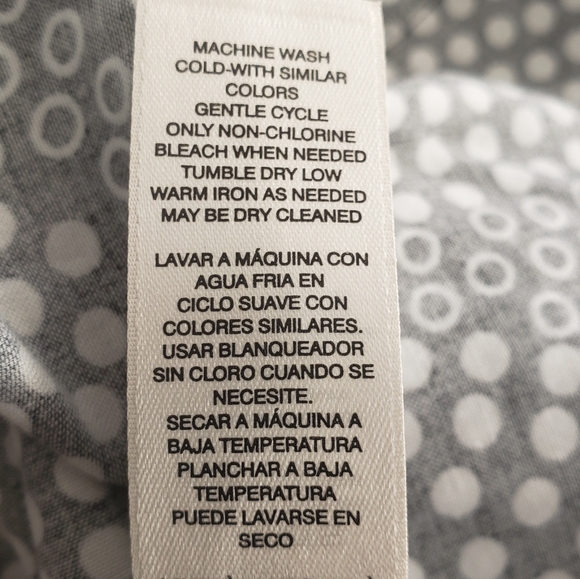 Chico's Circle Novelty Print Button Down Shirt, Chico's Size 0-US Size Small/4 - Picture 10 of 10